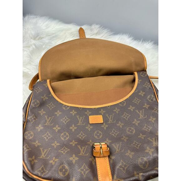 💎✨BEAUTIFUL✨💎Authentic Louis Vuitton Monogram Saumur 35 Crossbody - Picture 5 of 14